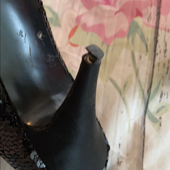 ๐ฅ Black Sequin Heels plz read description - Picture 4 of 4